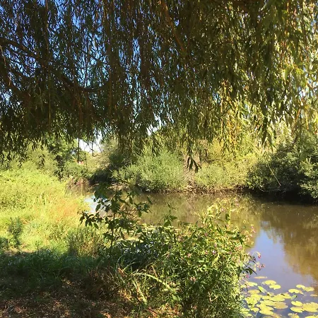 Les Bruyeres Apartman Montbron